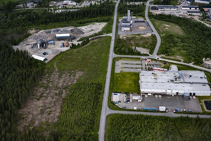 Bilden visar ett flygfoto över delar av Södra industriområdet i Sävsjö.